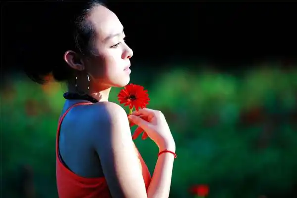 右眼皮跳是什麼預兆