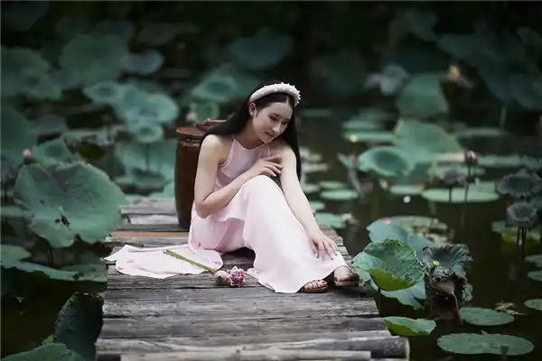 手扳仙桂之象凡事必有貴人也